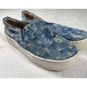 Qupid‎ Shoes Womens Size 8 Blue Distressed Denim Slip On LACEY Casual Sneakers